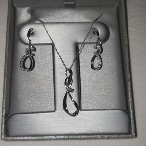 Zales 10k white gold earring and necklace set